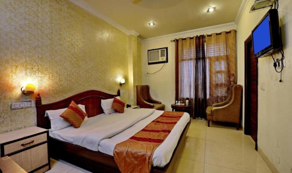 Hotel Diamond Inn Chandigarh Exterior photo