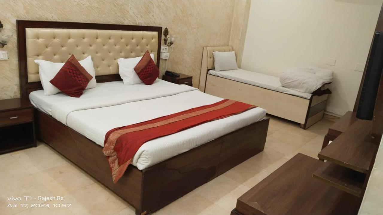 Hotel Diamond Inn Chandigarh Exterior photo